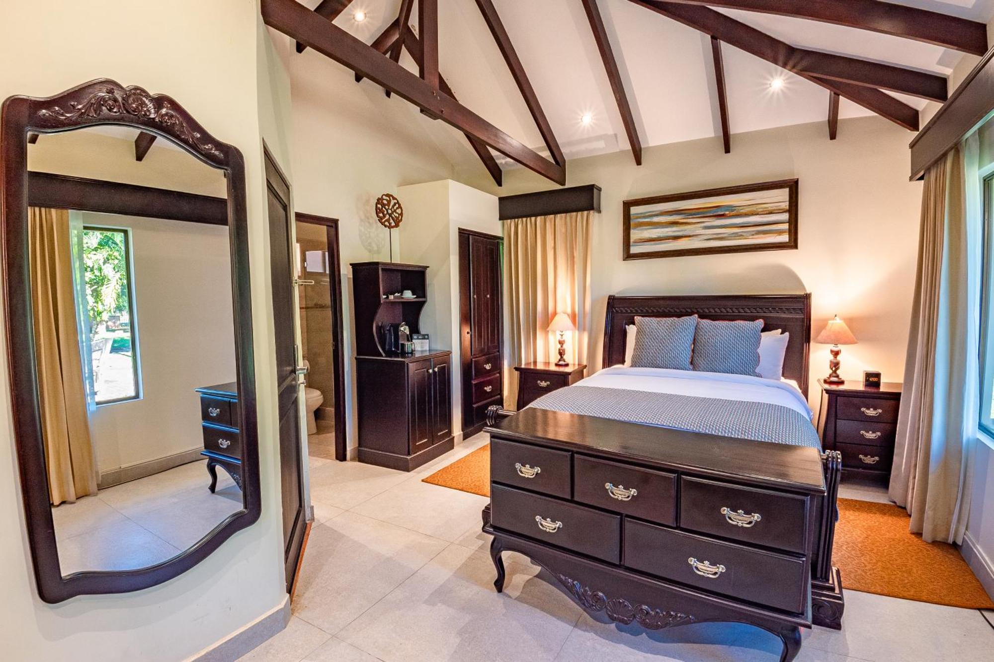 Sunset Del Mar Beach Resort Esterillos Este Luaran gambar