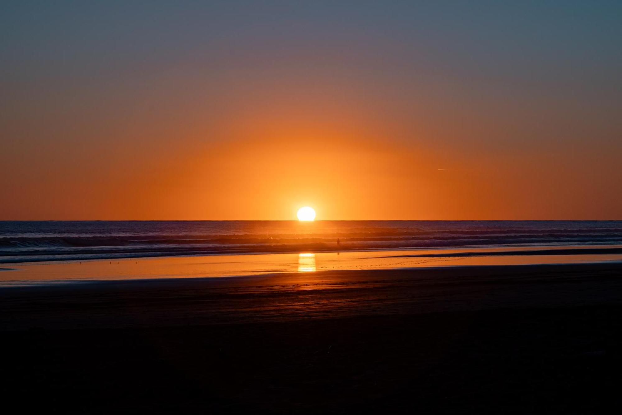Sunset Del Mar Beach Resort Esterillos Este Luaran gambar