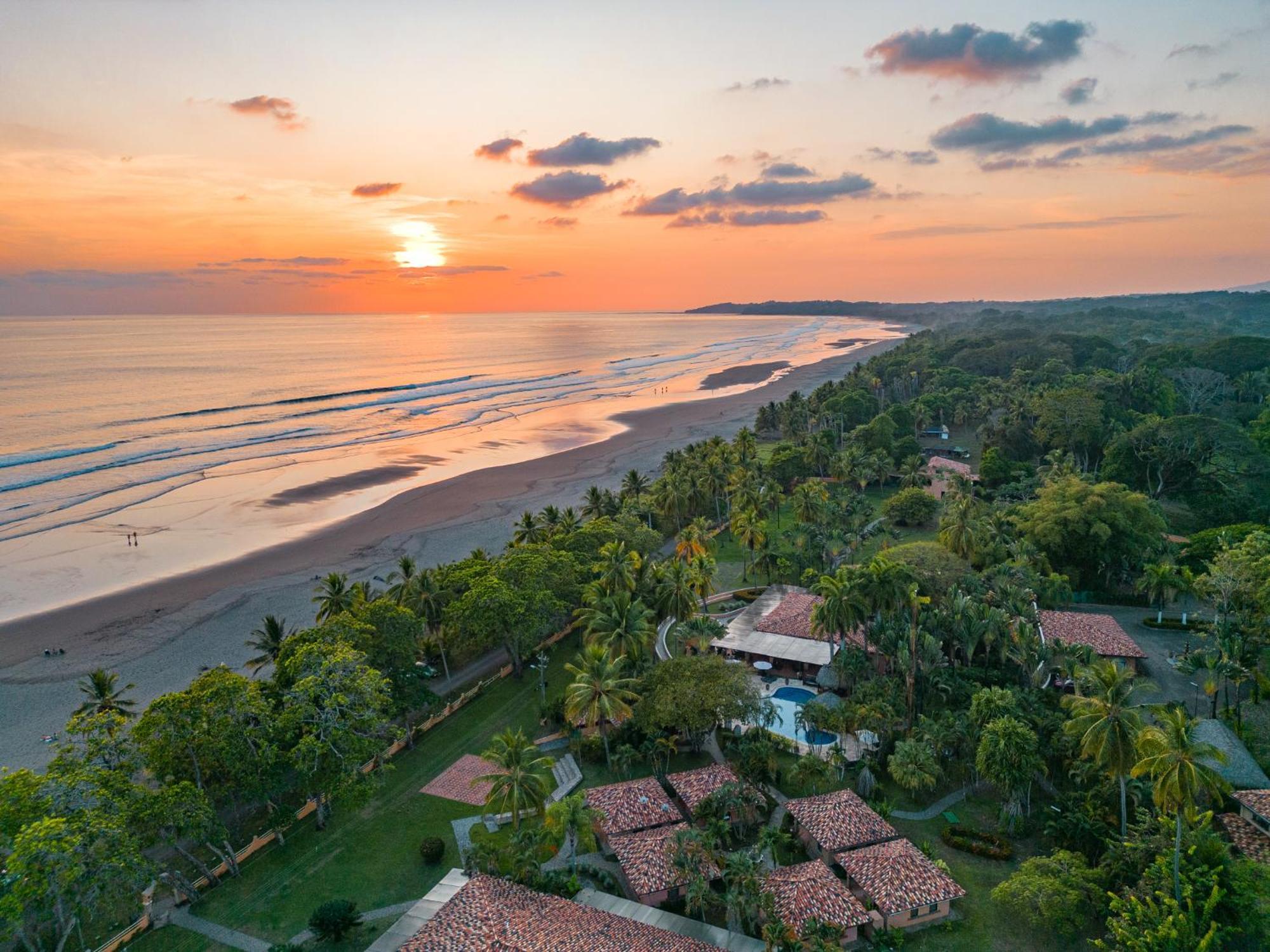 Sunset Del Mar Beach Resort Esterillos Este Luaran gambar